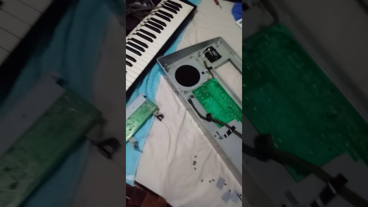 placa m&atilde;e teclado korg PA 50 queimada v&iacute;deo (2)
