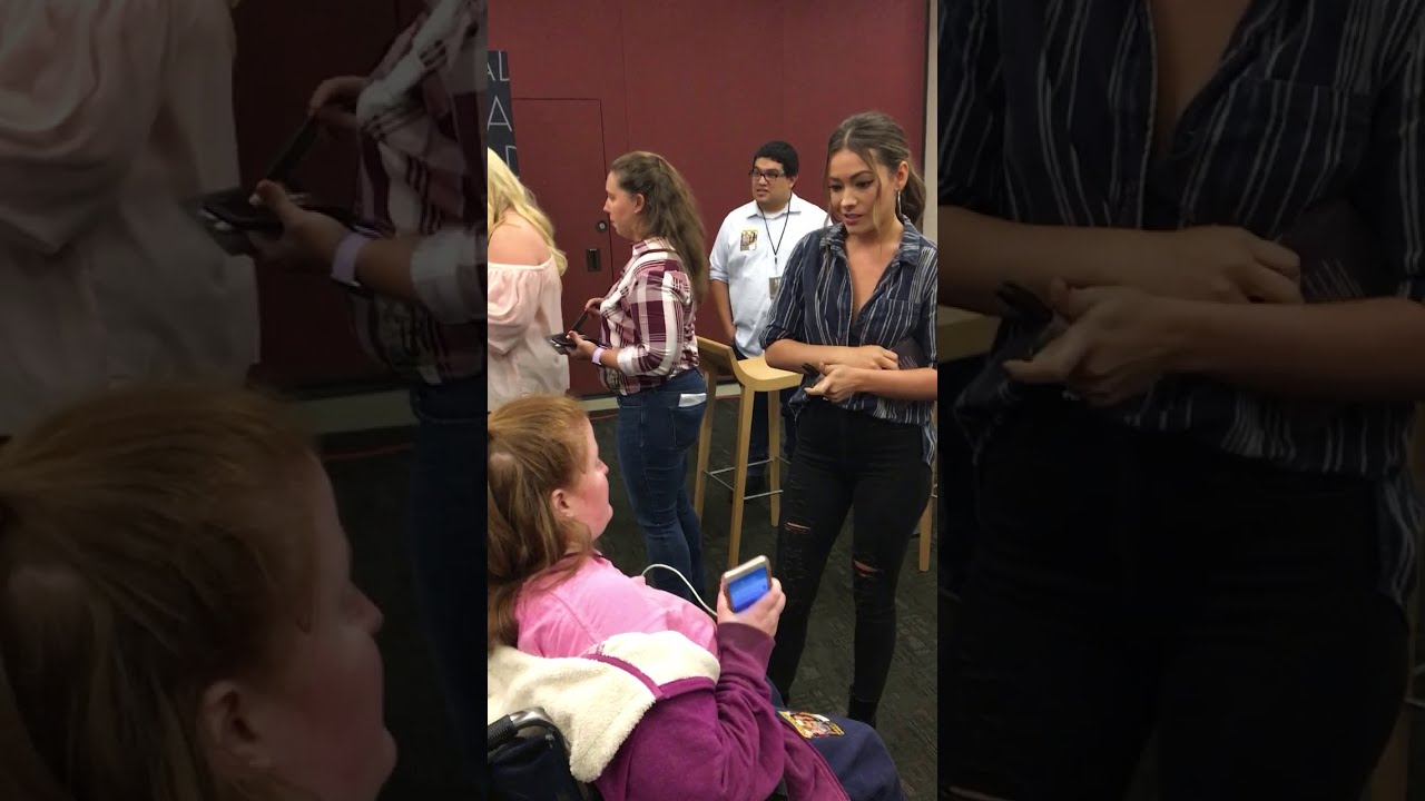 Maddie and Tae Signing Katy Bowersox' CD - 10-17-19