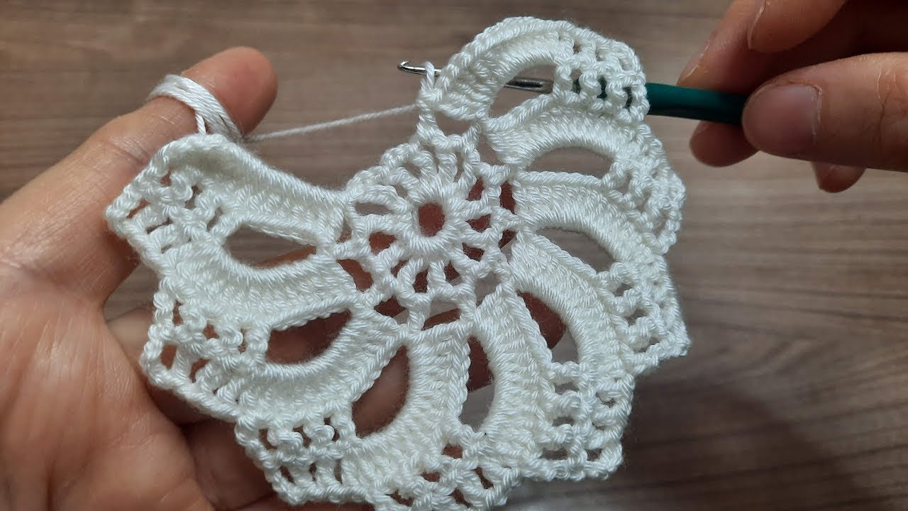WOW !!! Super idea 🧺 How to make an eye catching crochet flower will be very stylish in your home