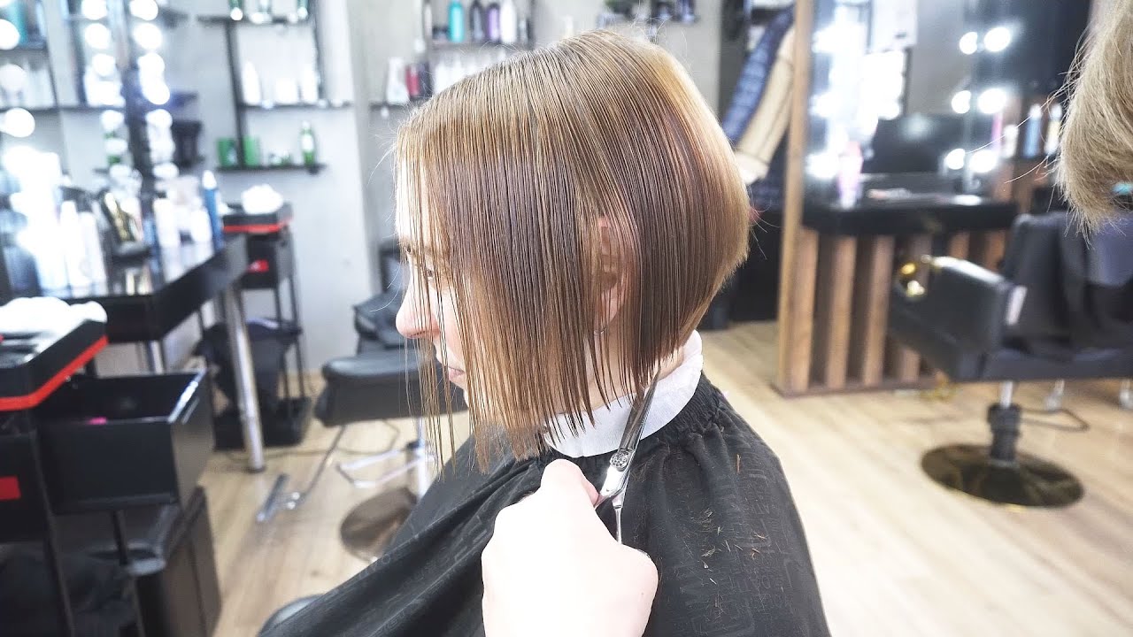 SUPER HAIRCUT - SHE WANTS SHORT BLONDE EYE CATCHING BOB CUT