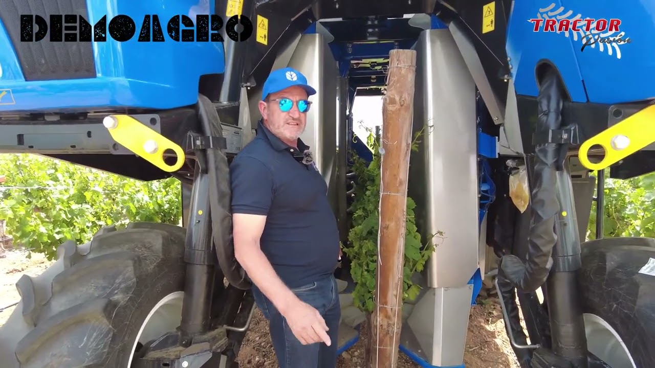 Demoagro 2023 New Holland por Javier Calvo Expecialista en Vendimiadoras