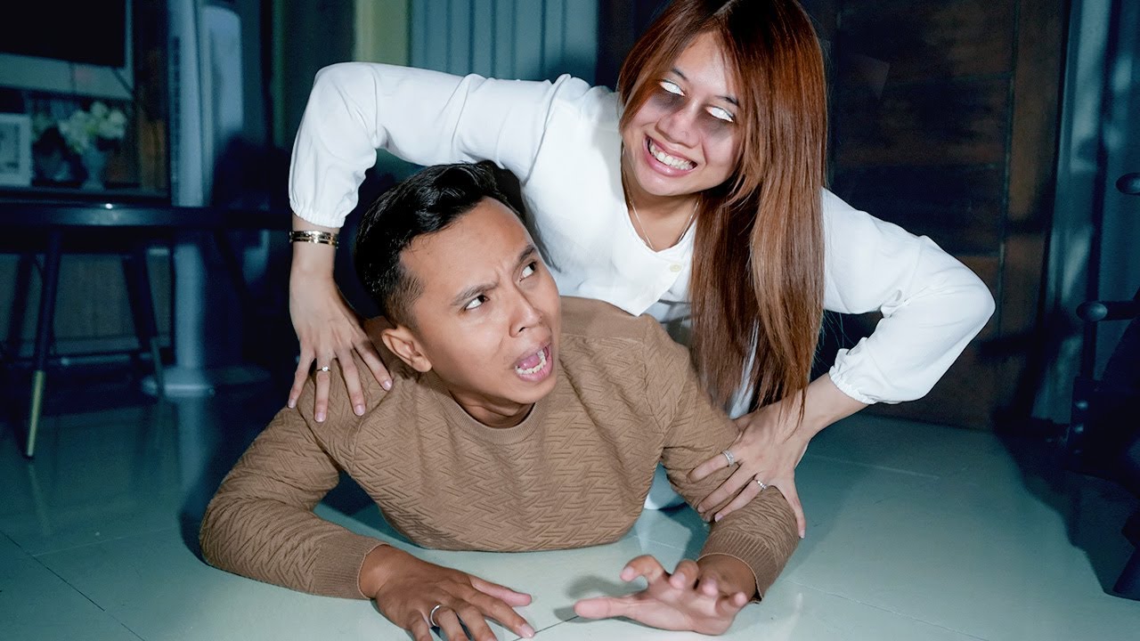 ELVINA KESURUPAN TENGAH MALAM!!