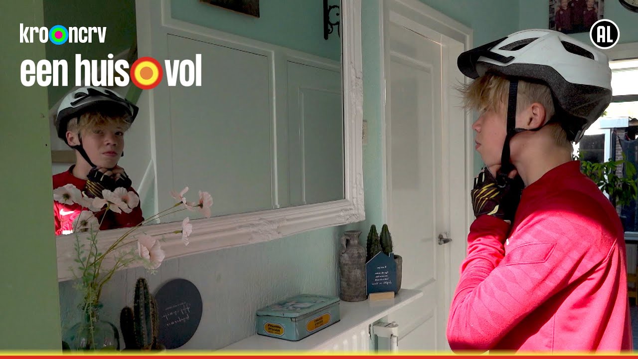 Maarten en Tijmen Blom pakken de fiets naar familieweekend | Een huis vol | KRO-NCRV