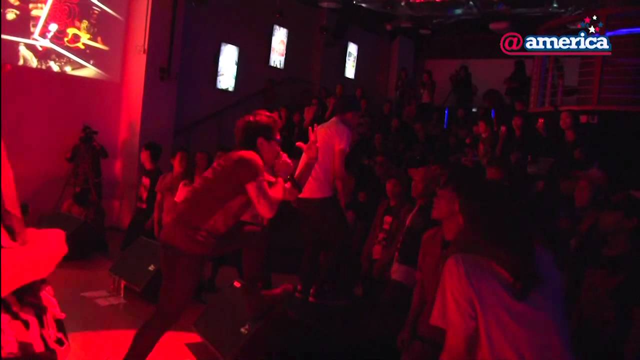 Выступление Saint Loco в центре @america, часть 1 (1/5)