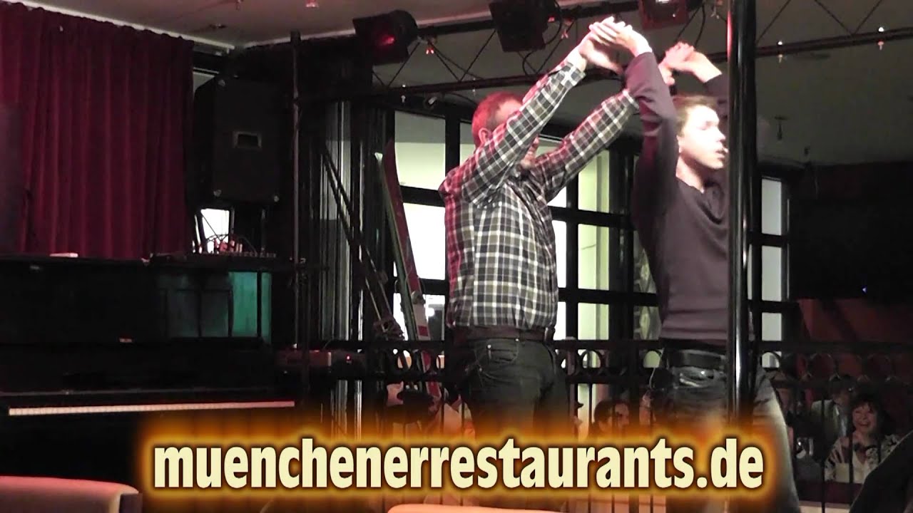 Nepo Fitz, im Mehlfeld´s Schmankerl Wirtshaus ( die Haderner Mpore ).