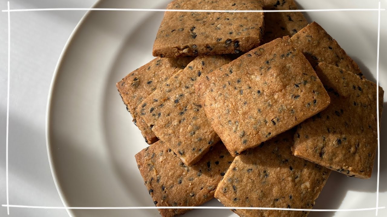 混ぜて焼くだけ！サクサク♡黒ごまきな粉クッキー｜グルテンフリーレシピ｜Gluten-free Black sesame and soybean flour cookies recipe