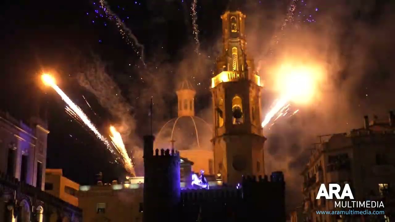 Aparició de Sant Jordi a Alcoi 2023. Moros i Cristians. ARAMULTIMÈDIA