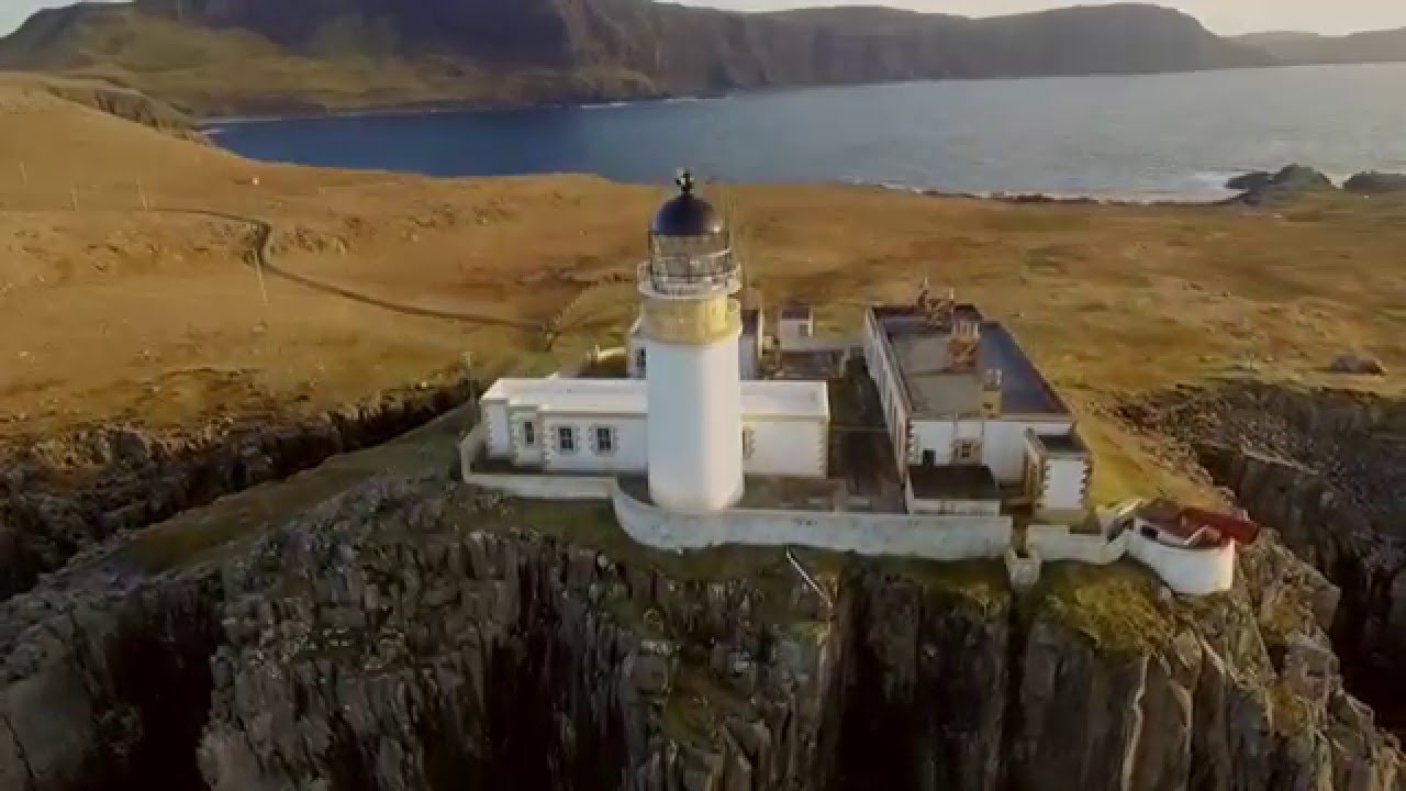 Neist Point Lighthouse (Isle of Skye) - Scotland