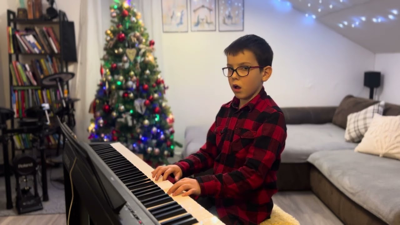 Can Con piano by Aaron (9 years) 