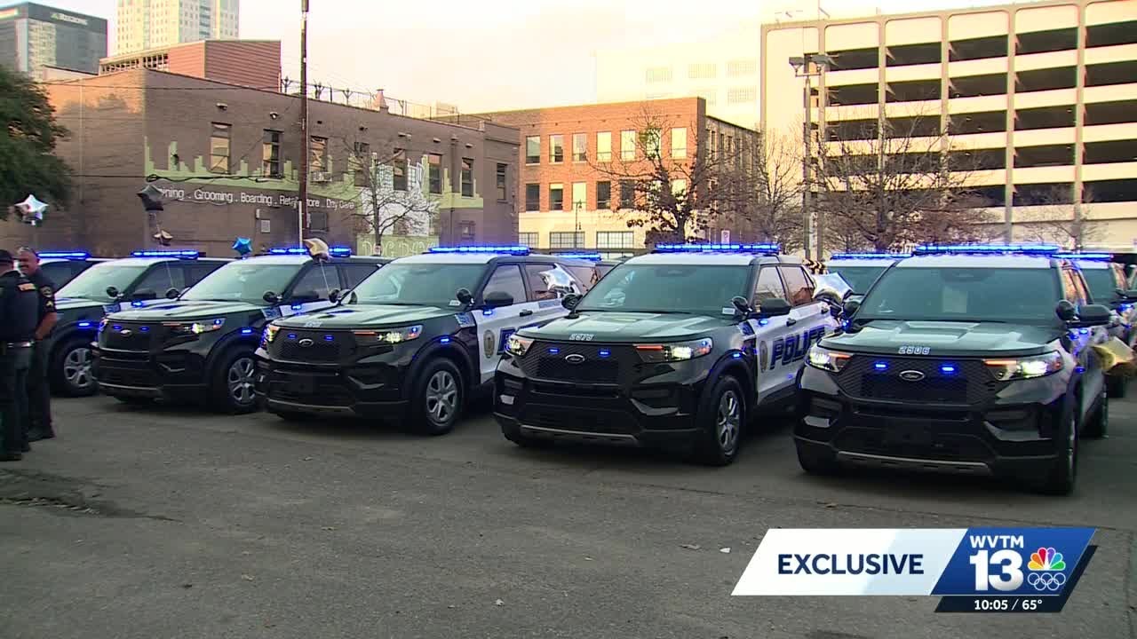Birmingham police officers get keys to take home vehicles as part of program to fully staff depar...