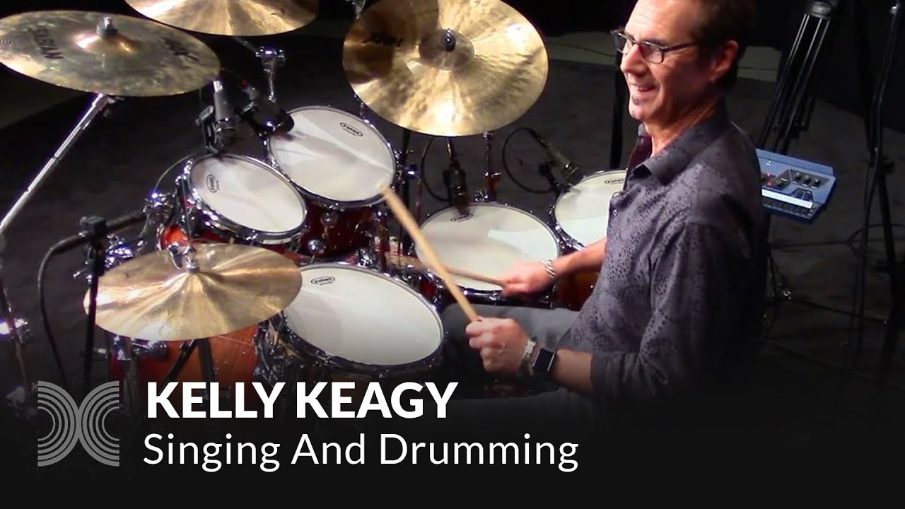 Kelly Keagy &ndash; Singing And Drumming
