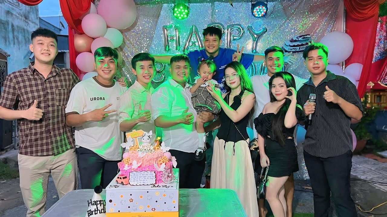 Quẩy Banh Nóc Đám Sinh Nhật Con Của Chú Tư Béo