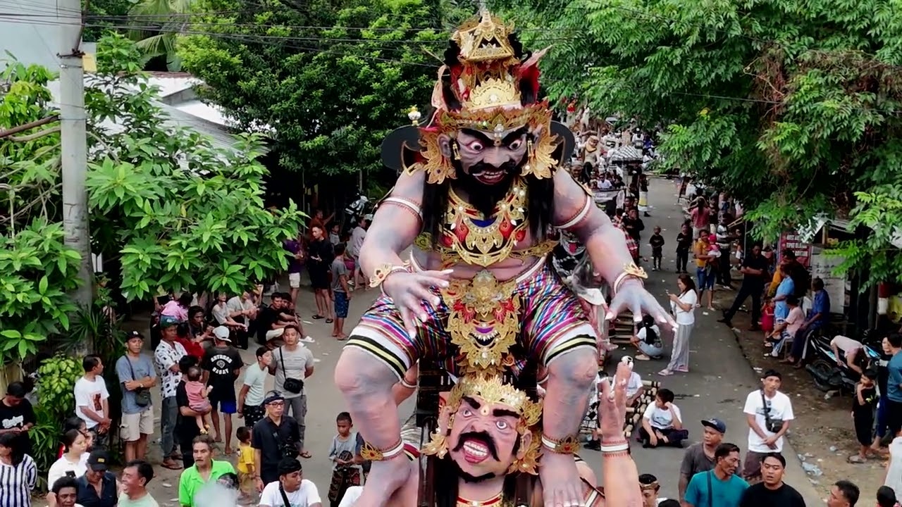 #langka Pragmentari Ogoh Ogoh Prabhu Jarasandha diatas Jembatan
