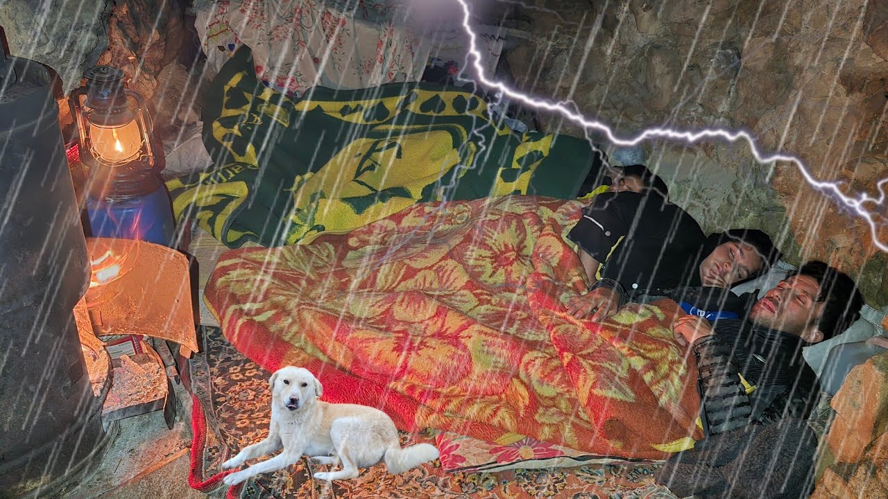 🌧️ Storm and heavy rain in the mountains of Iran | Cave life and the fight for survival 😱
