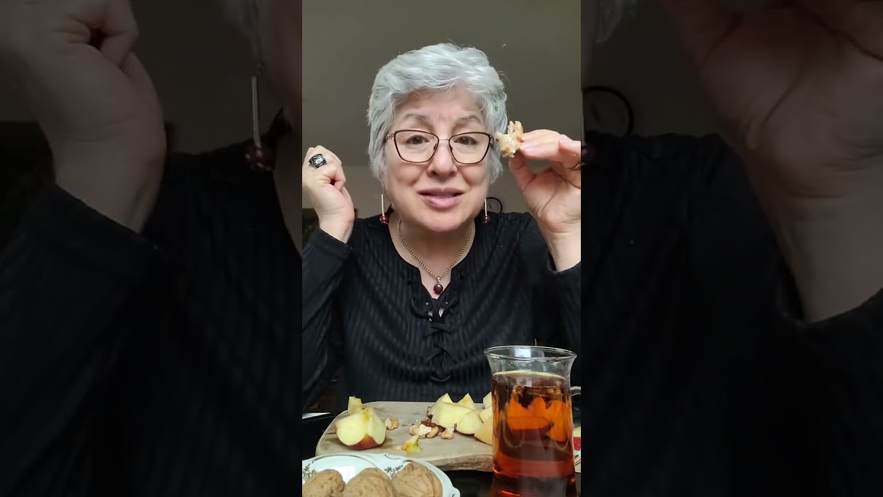 صبحانه امروز با شما 💞 با سیب و چای و شروع غیبت درمانی ها از سفر پر لذتم به شهر فرشته ⚘️💜