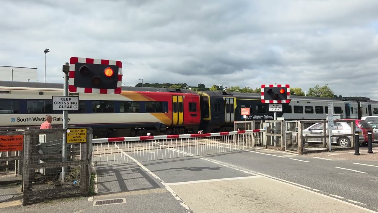 Level Crossing - Station Road, Exeter