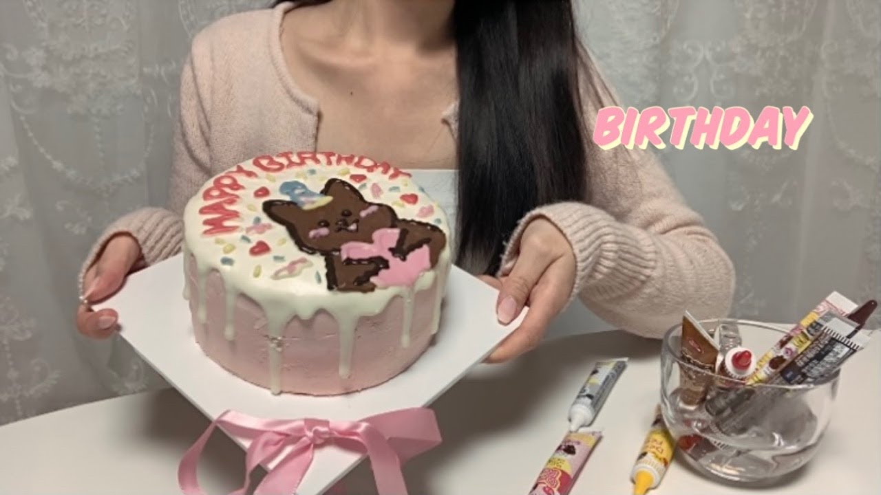 [VLOG]자취생 브이로그🍰ㅣ3번 시도 끝에 성공한 레터링케이크ㅣ남자친구 생일 맞이 딸기 생크림케이크 만들기ㅣ쿼카케이크