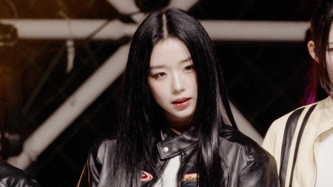 Full Ver. 241010 트리플에스 김채연(TripleS Kim ChaeYeon Fancam) 4K60P 직캠 | 한국교통대학교 의왕캠퍼스 철마축제