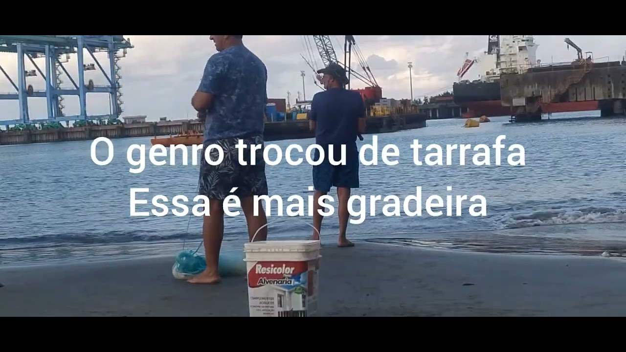 PARTIMOS PRA PESCARIA NO CANTO DO PORTO DE IMBITUBA.EP2507