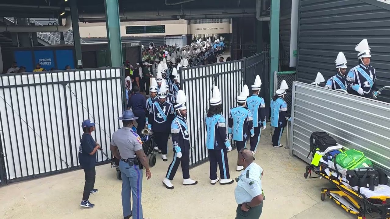 🚨 The Sonic Boom of South Enters Yulman Stadium at HBCU Legacy Bowl | National Anthem