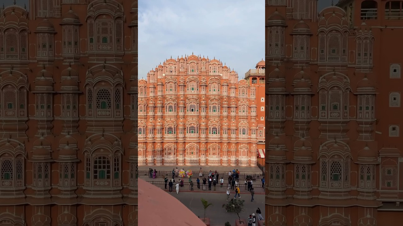 This is the coolest transition for videos when traveling ! 📲 #travelvideos #transitions #shorts