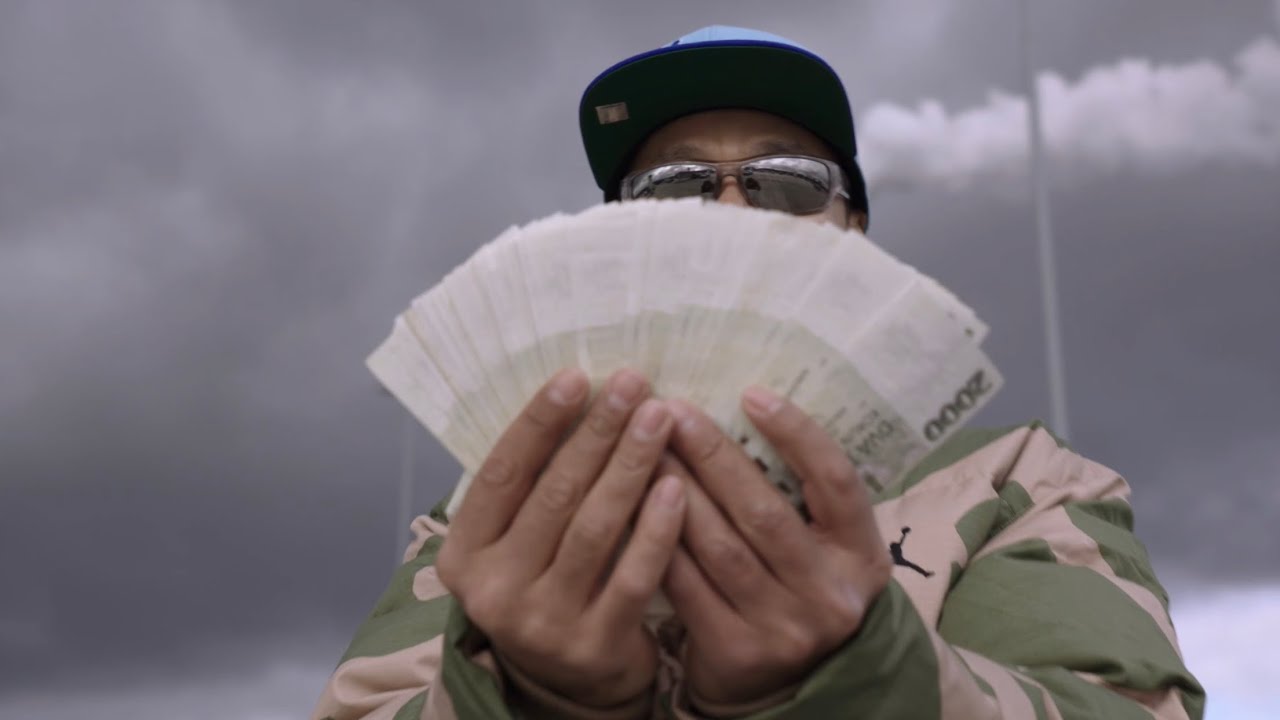 DPLAT - Kurvy, chlast a chleb&iacute;čky (Official music video)