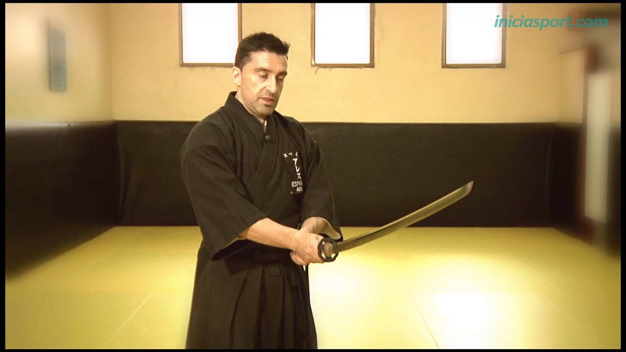 Iaido 10. Coger el sable