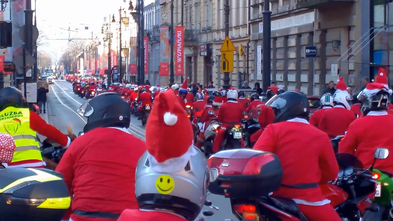 KRONIKA FILMOWA 21 - PARADA MIKOŁAJÓW, ILUMINACJA, FIATY 125p, SYLWESTER