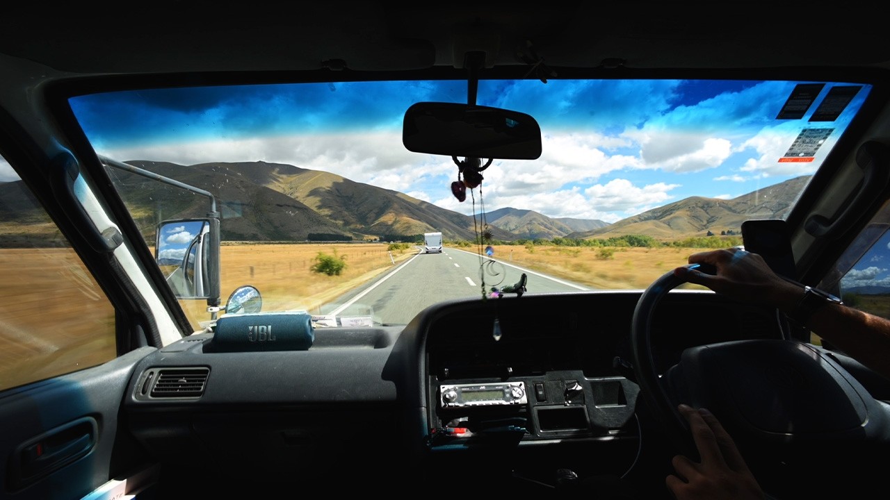 Driving South - New Zealand Vanlife Simulation