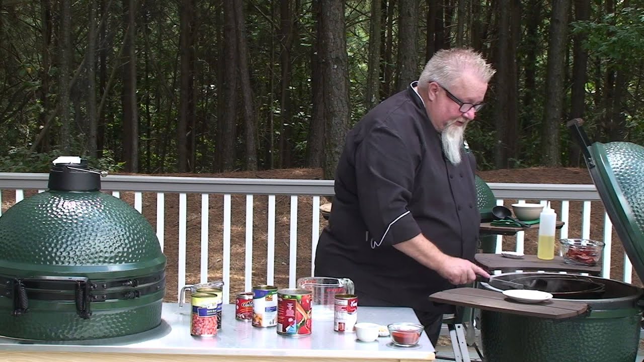 Dr. BBQ Race Day Smokin Chili on the Big Green Egg