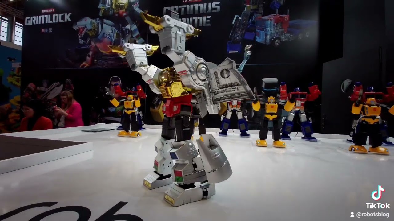 @RobosenOfficial Robosen Transformers Robots at Spielwarenmesse 2024, Full Show