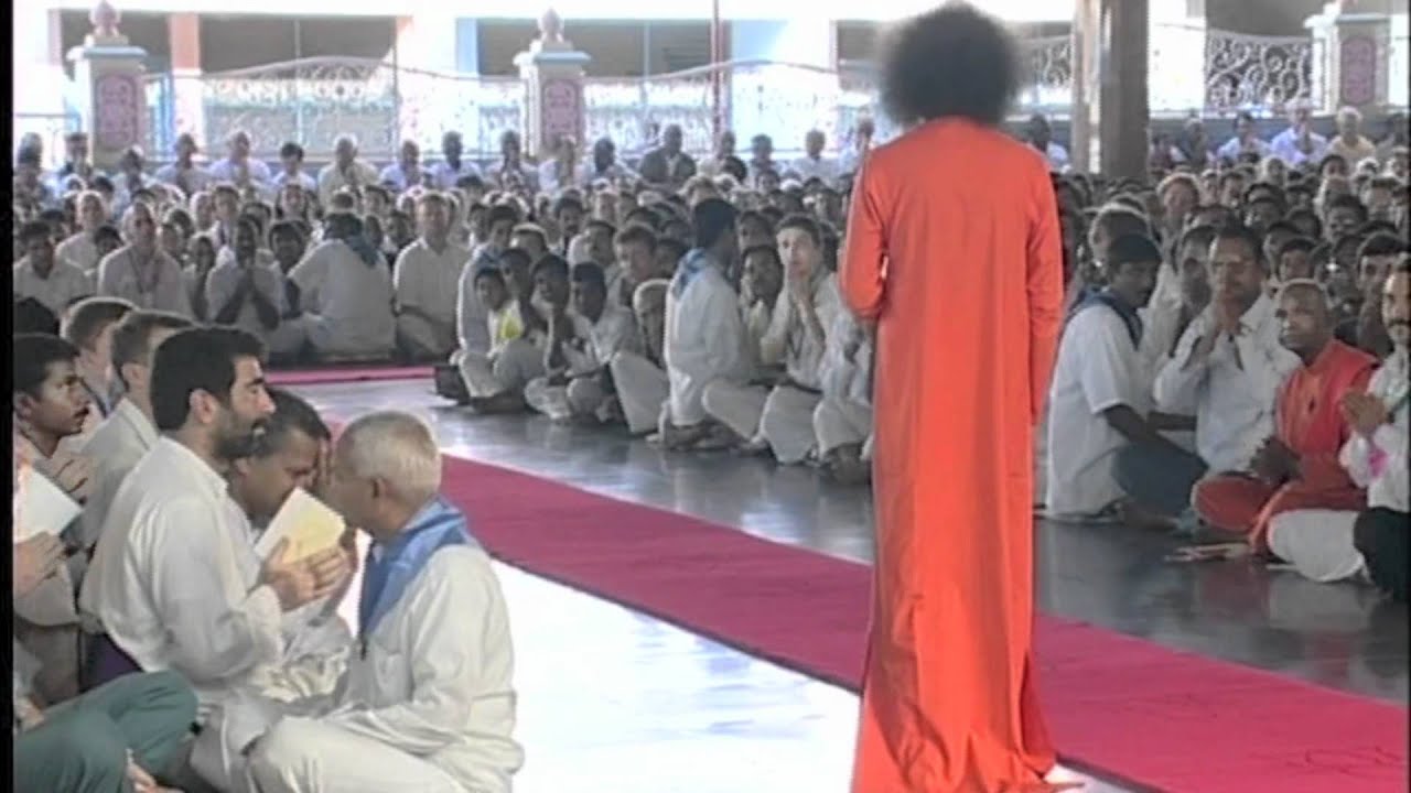 SAI BABA :: GIVER OF BLISS