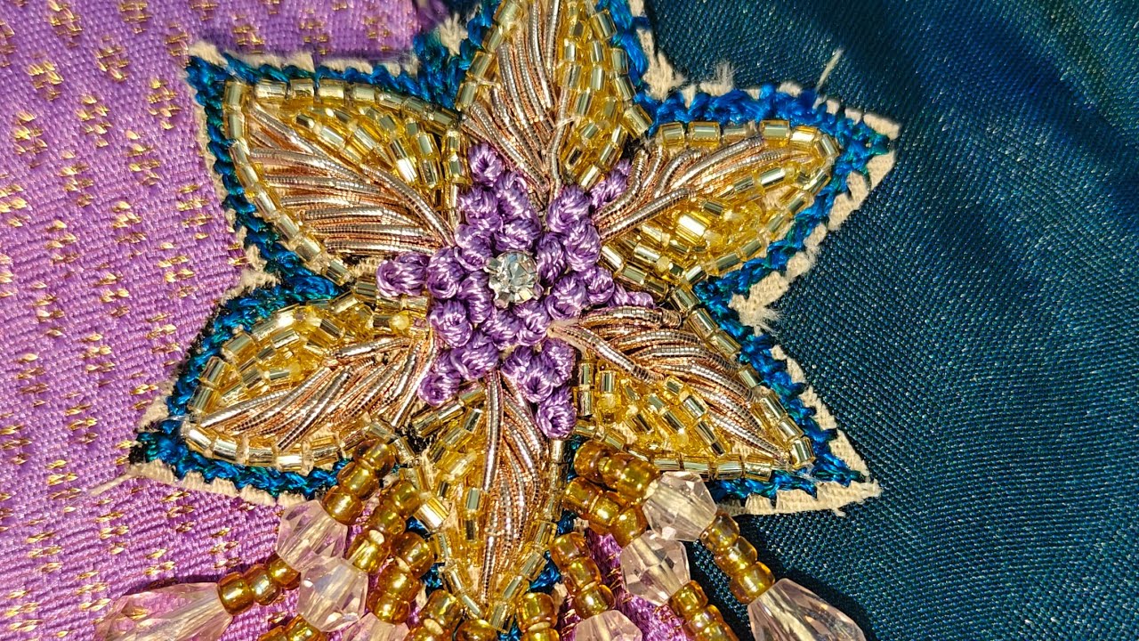🤯3D patchwork #aari #3d #3dart #patchwork #fashiondesign #star #zardosi #zardosi #zardosidesign #art