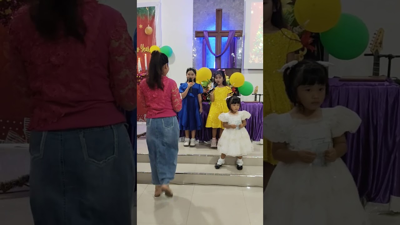 Selamat Natal Papa dan Mama oleh Felicia Alvita Manik