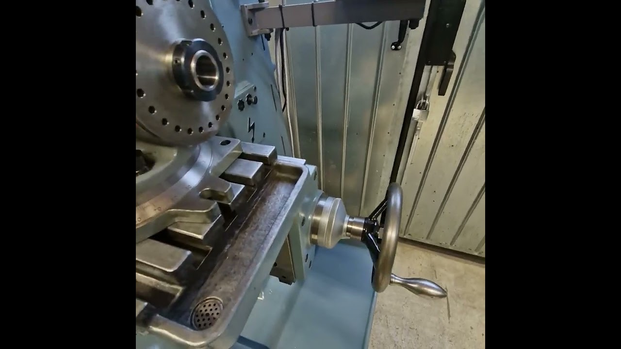 Schaublin 13 milling machine with lots of accessories