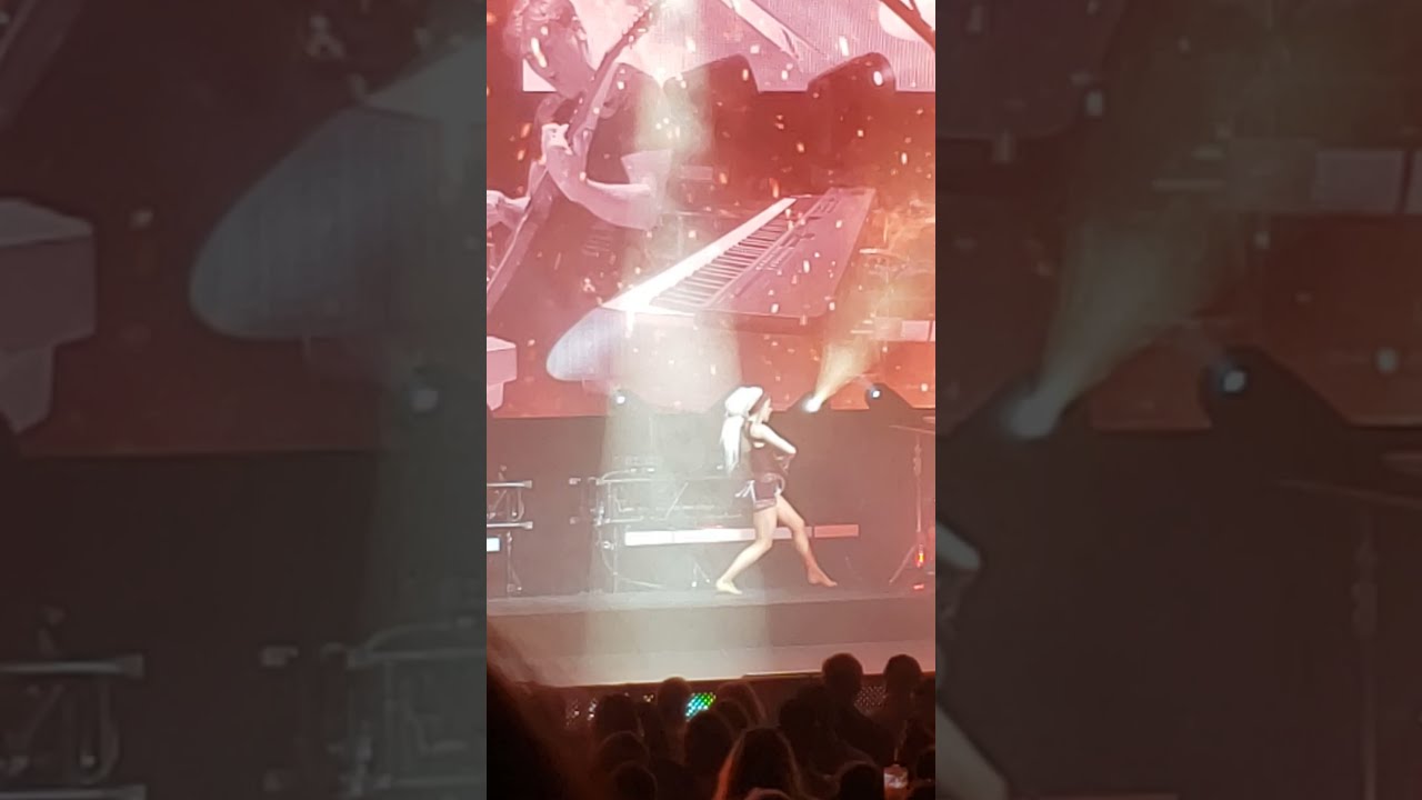 Love Goes On and On - Lindsey Stirling Artemis Tour