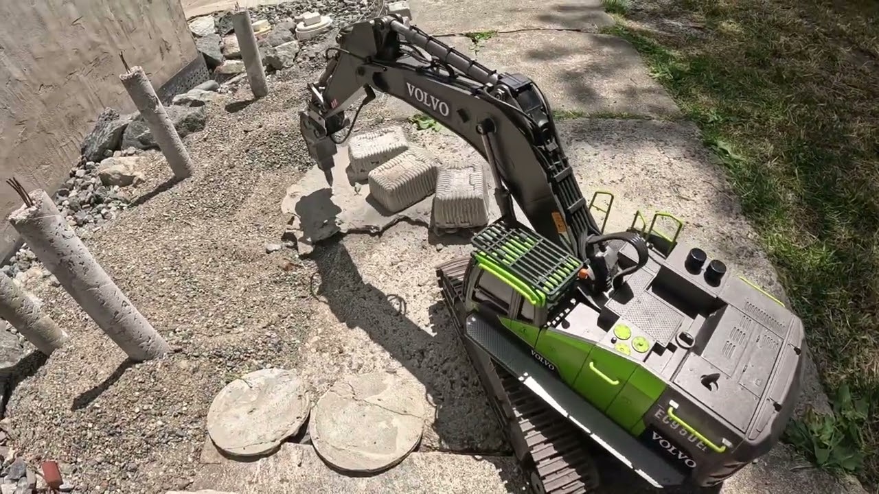 HUINA 1593 RC Excavator PUTS ALL Attachments to the TEST!
