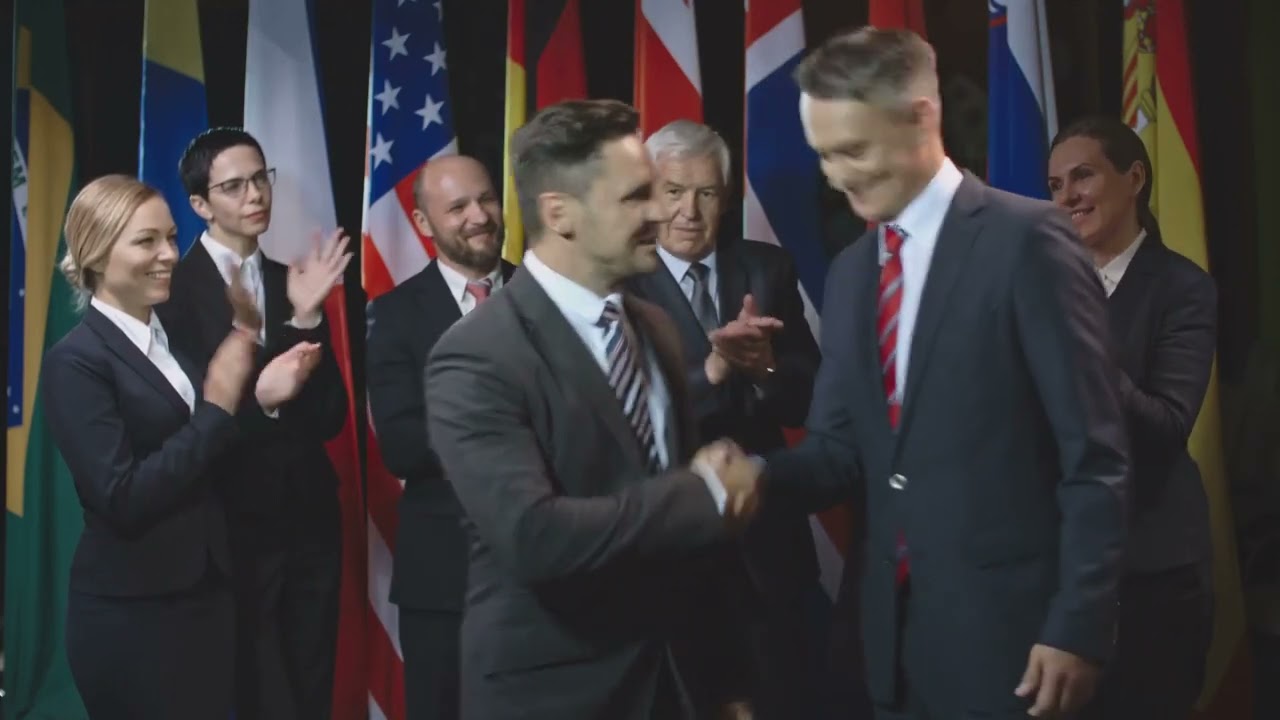 Russia vs  the West – A Nuclear Aramageddon