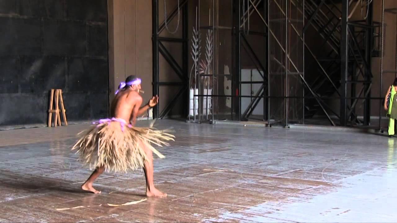 Danse d'Oggun, par René Hardy, membre du Conjunto Folklorico de Oriente