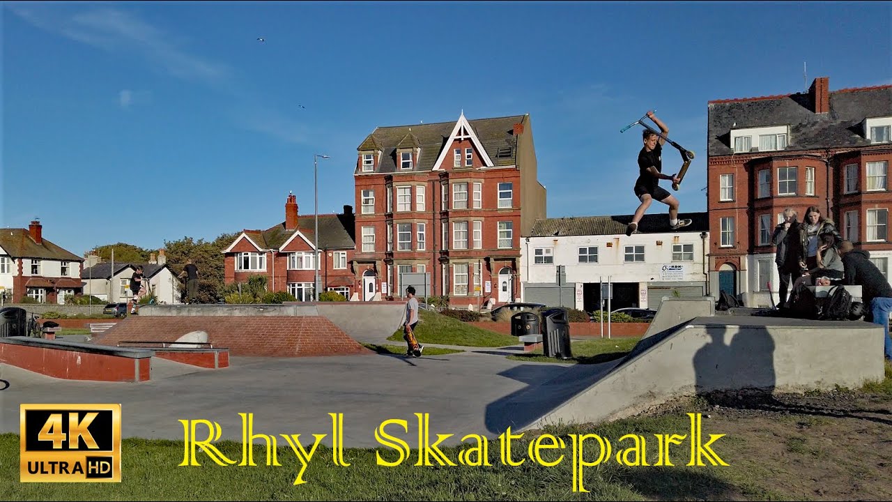 Evening Walk Rhyl Seafront From Travelodge Hotel To Pont y Ddraig Harbour Bridge in 4K