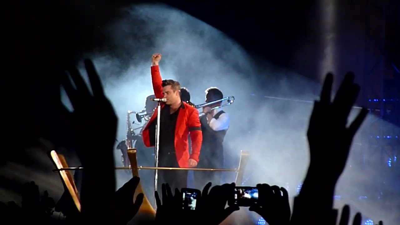 HD - Robbie Williams - Angels @ Austria, Vienna, 17.07.2013