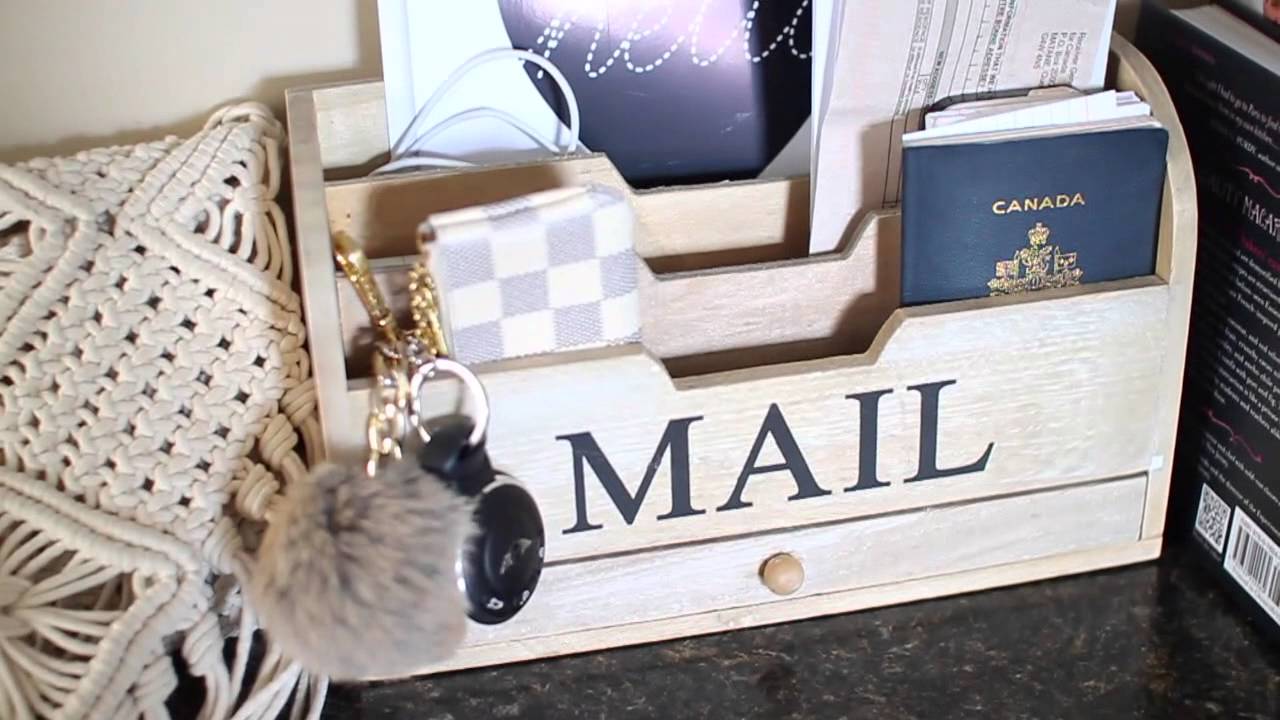 APARTMENT TOUR!
