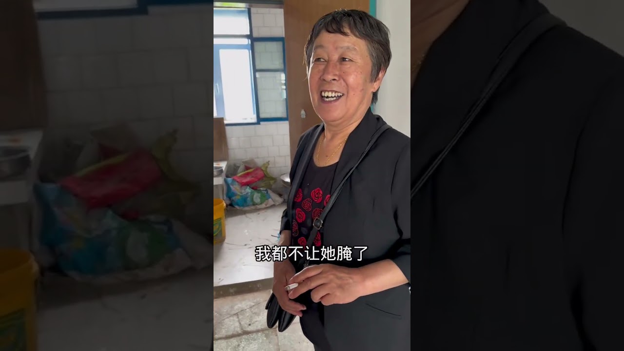 东北农村的幸福生活，农村真好，又是热热闹闹的一天，明天按柜门了！#新农人计划2023 #旧房改造 #记录我的农村生活 #三农 #东北农村人的日常 @抖音小助手