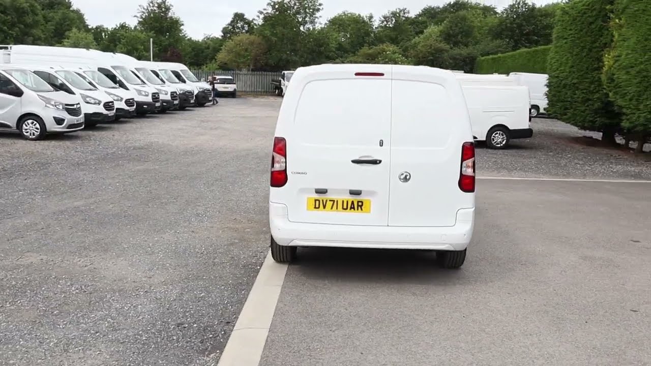 DV71 UAR Vauxhall Combo Sportive 1.5 TD, 100bhp, L2 LWB Van, Air Con, Cruise Control