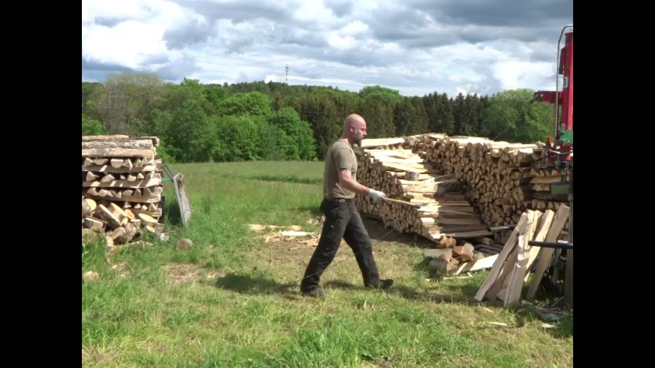 DIY Hilfswinde Holzspalter THOR Farmer im Einsatz     Supportwinch woodsplitter