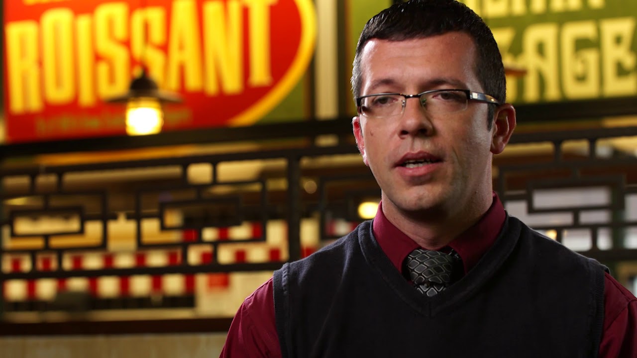 Meet Paul, Portillo's Assistant General Manager