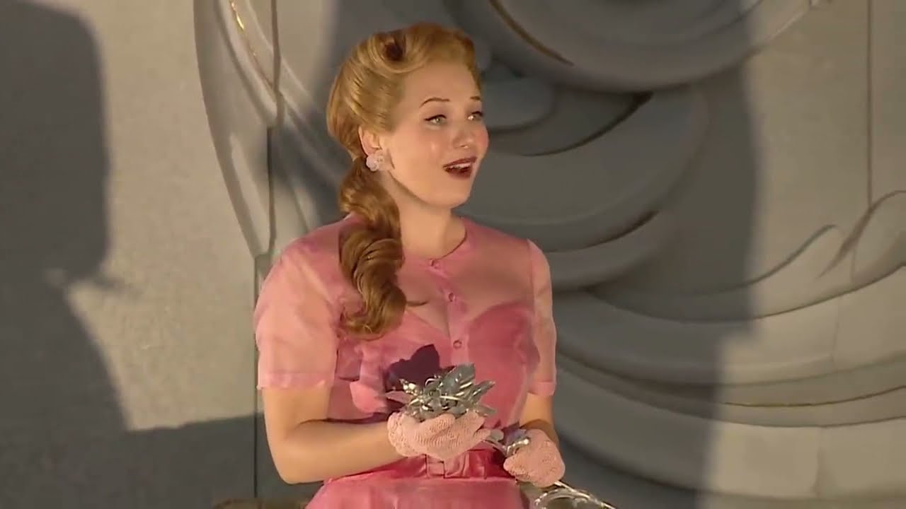 Presentation of the Rose (Der Rosenkavalier - Strauss) sung by Madison Leonard and