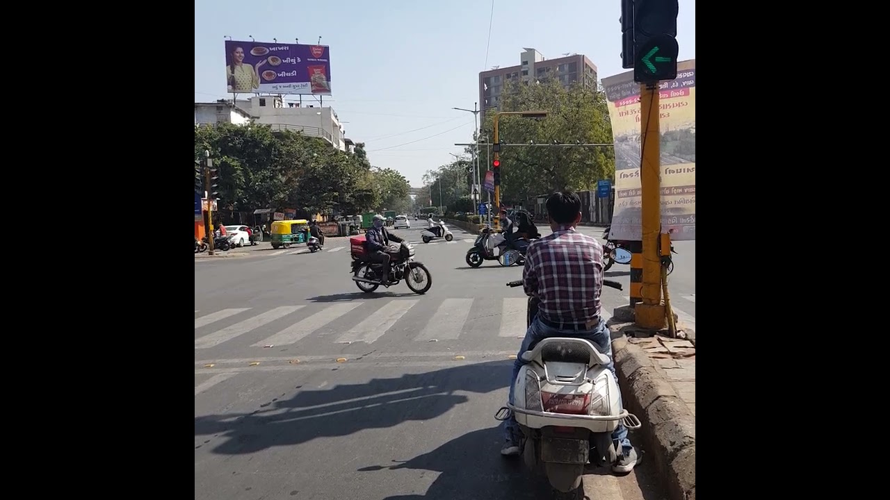 Traffic rules violations at any typical Indian Junction. #India