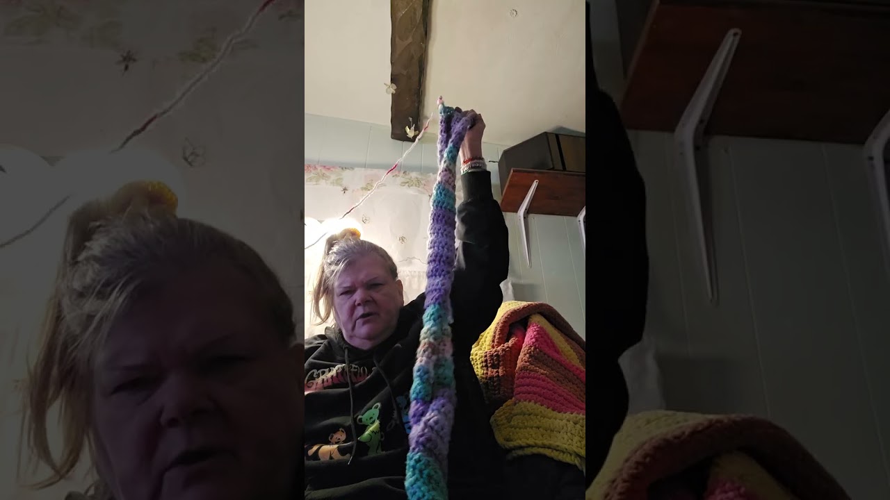 I am so glad a frog out the scarf . Thank everybody for supporting me on my YouTube channel .