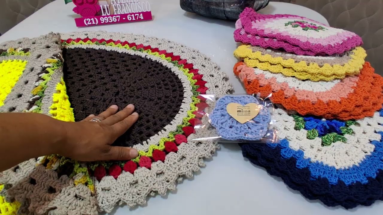 Kit com 4 tapetes vendido com SUCESSO! #crochet #revenda #casa #decoração 